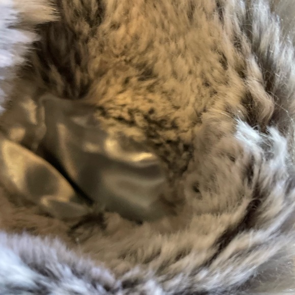 Faux fur wine bag and carrier - Picture 2 of 6